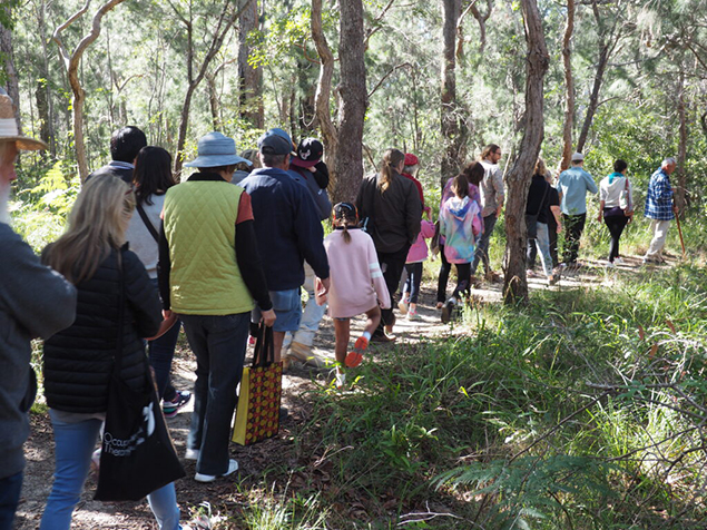 bush-tucker-tour-1024x768 - Yarrawarra Aboriginal Cultural Centre